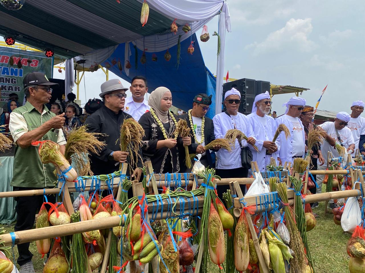 syukuran-lembur-paguyuban-tani